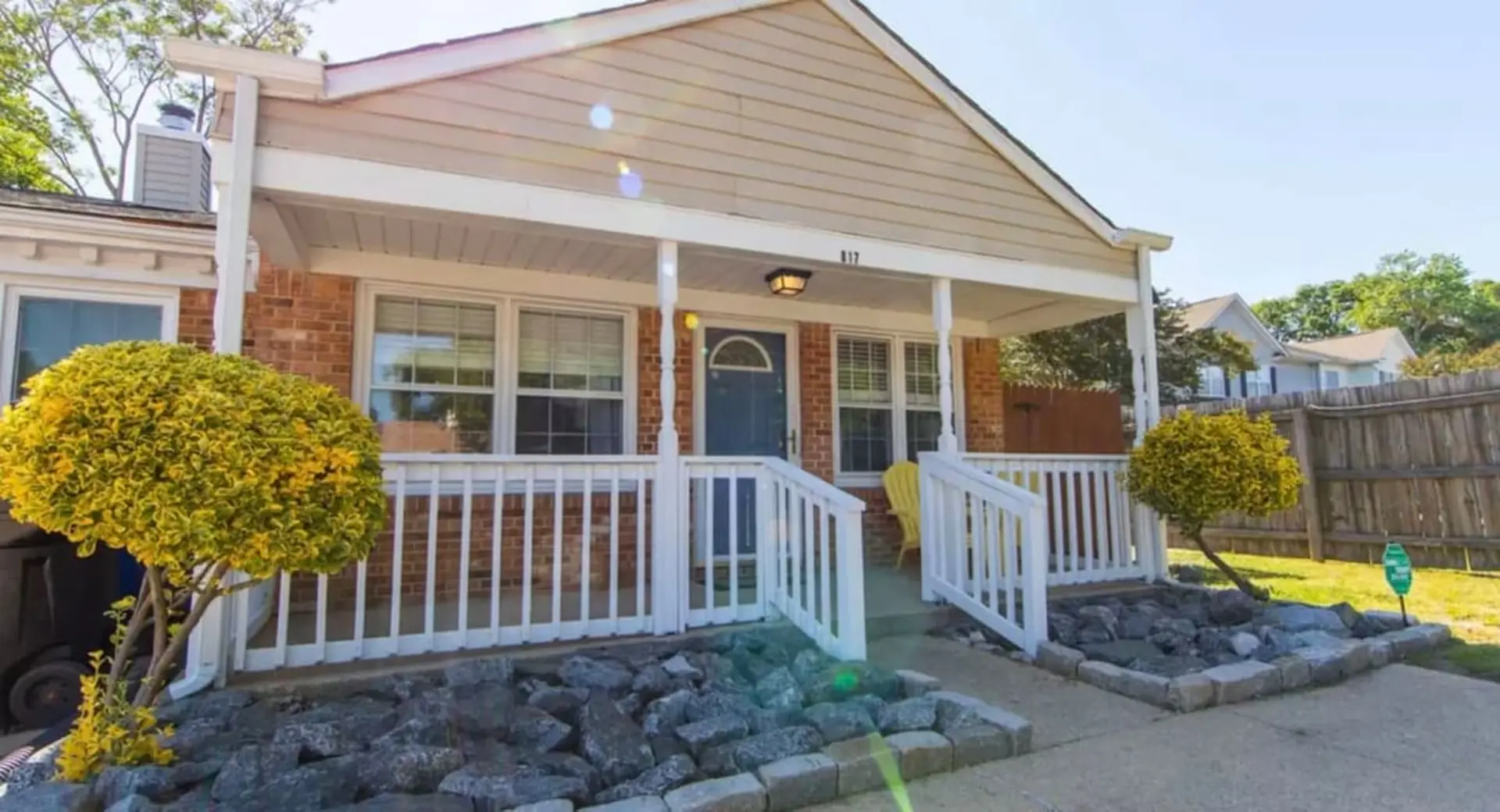 Cheerful 2 Bedroom Home near Virginia Wesleyan