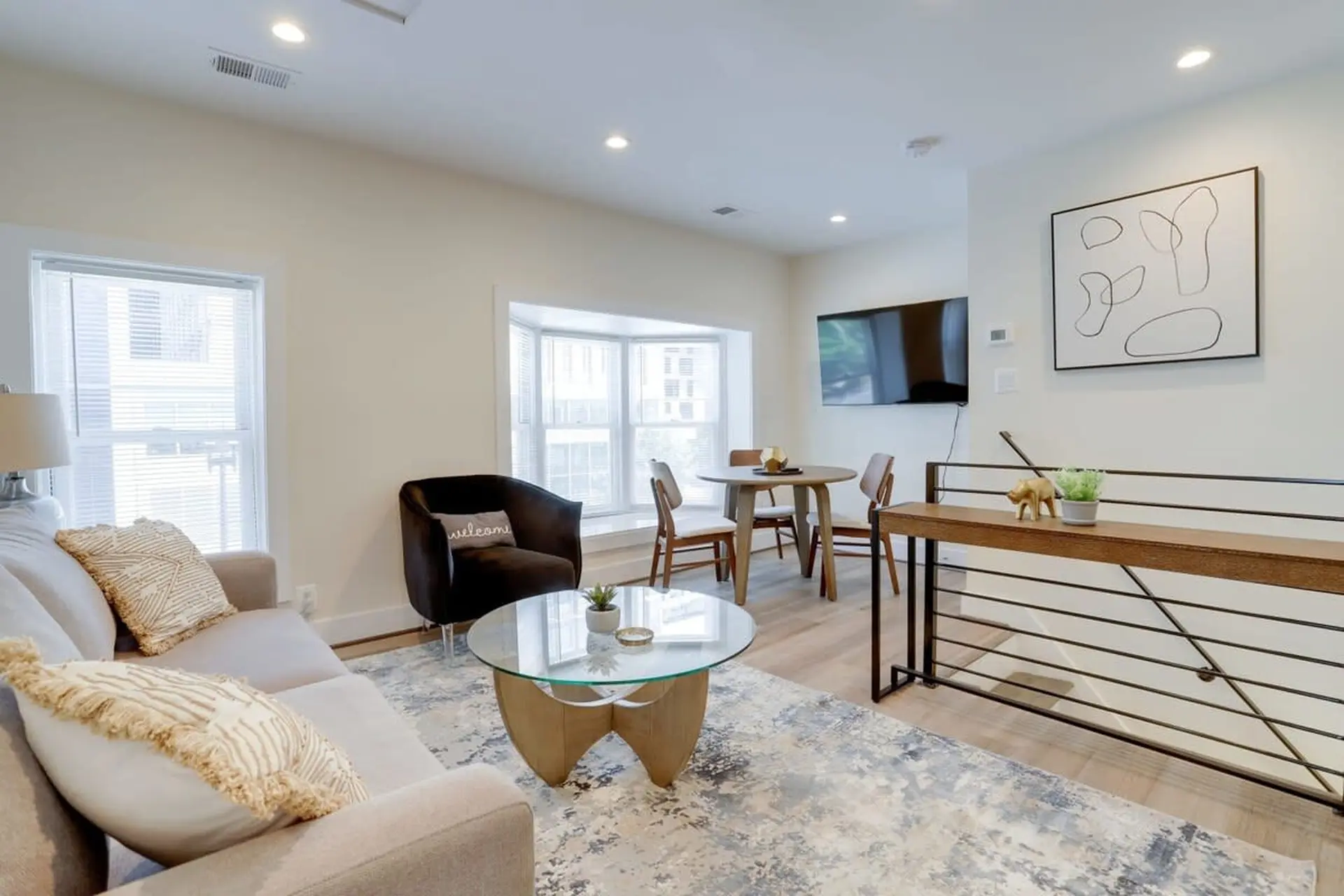 Sojourn on 9th 2BR Renovated near Downtown DC