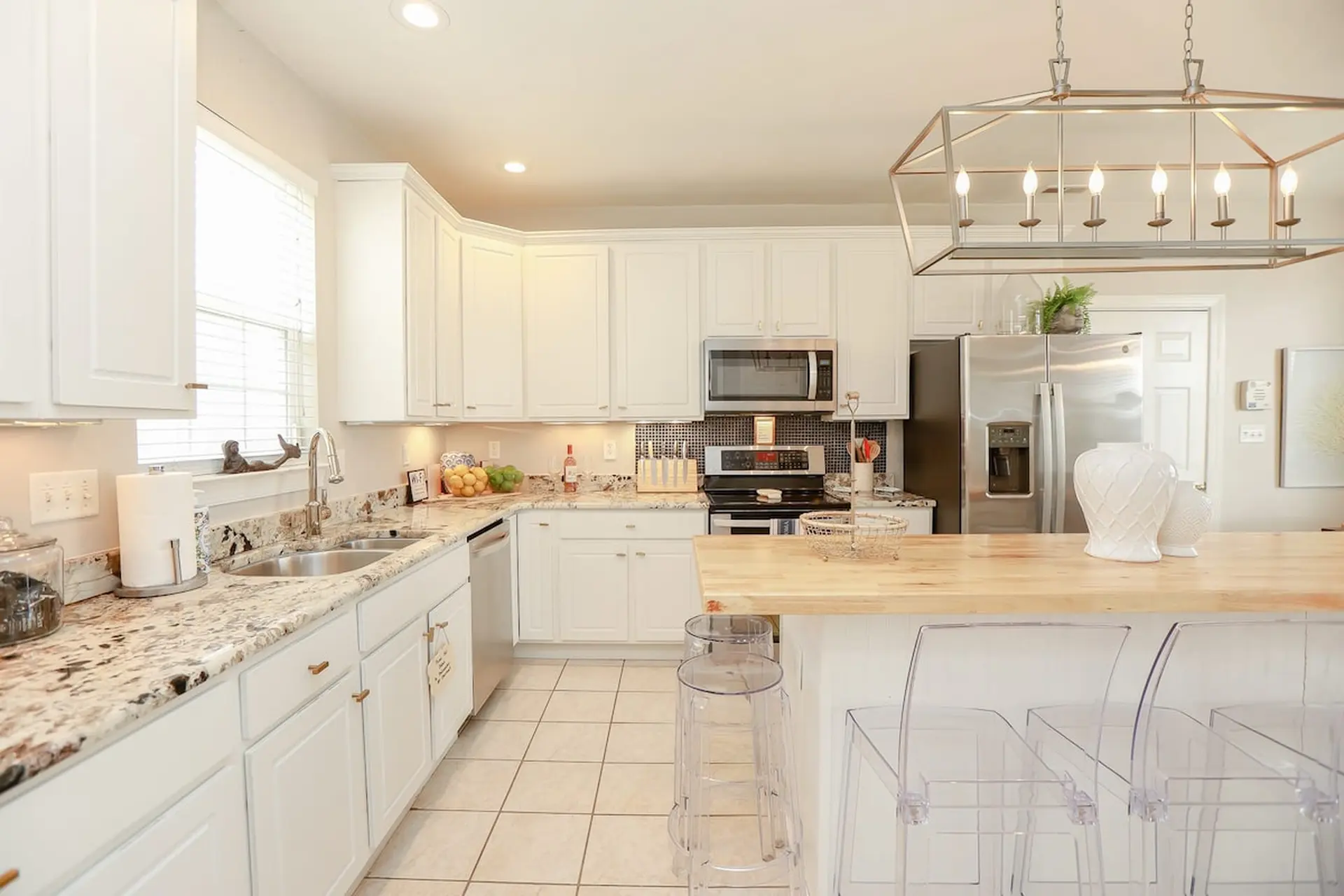 *UPSCALE* Ideal location 4 beach vacay! H20 views!