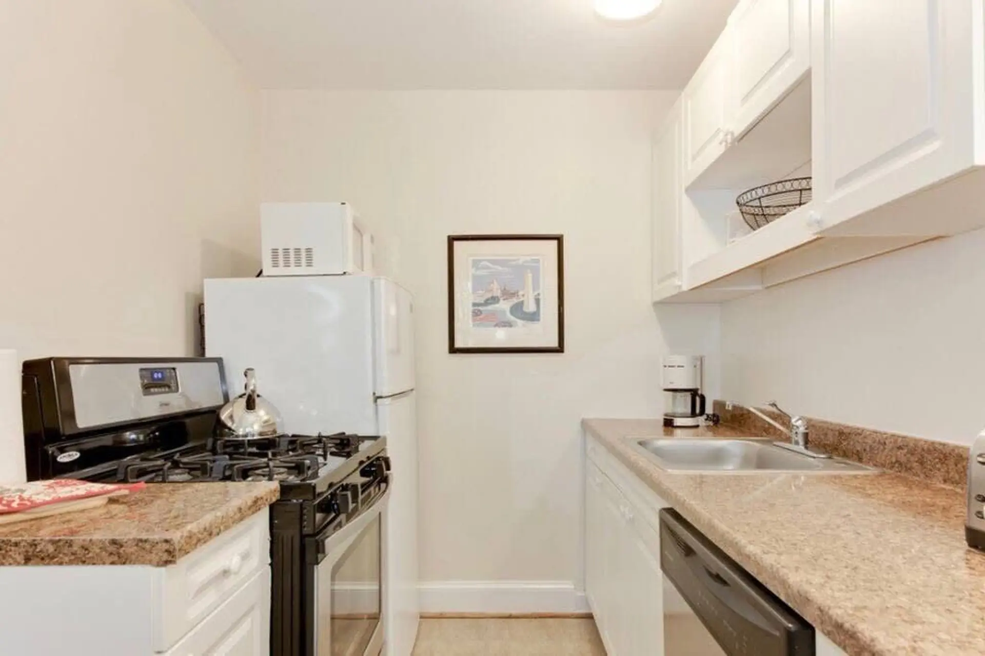 Sojourn Studio on 19th Unit #3