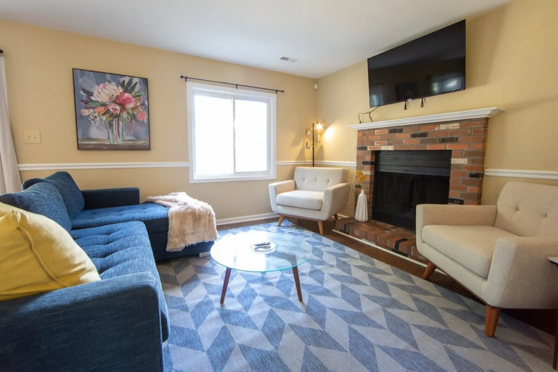 Sojourn | Tree Lined Streets | Pets Welcome