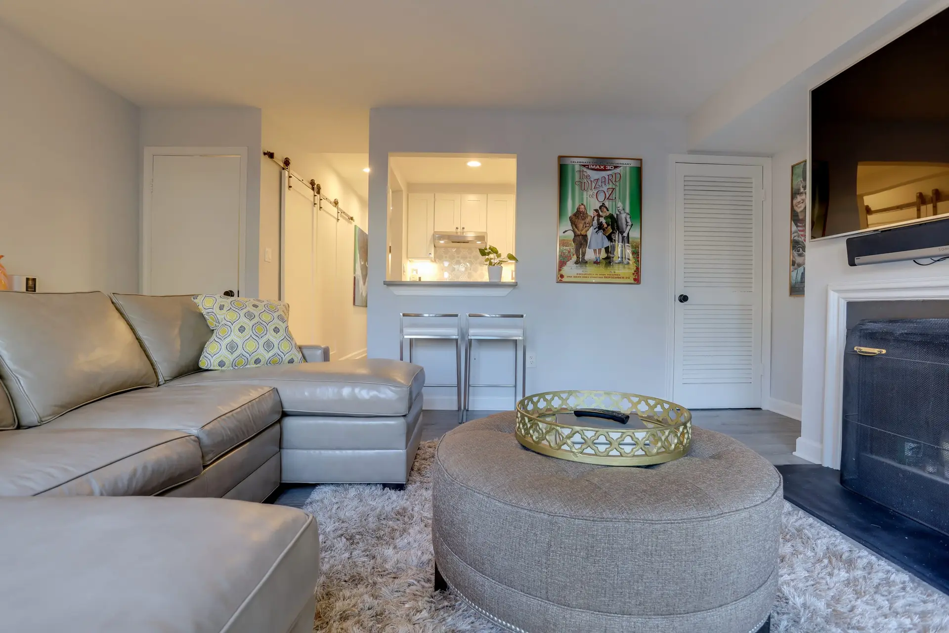 Sojourn A Chic 3 BR | Capitol Hill