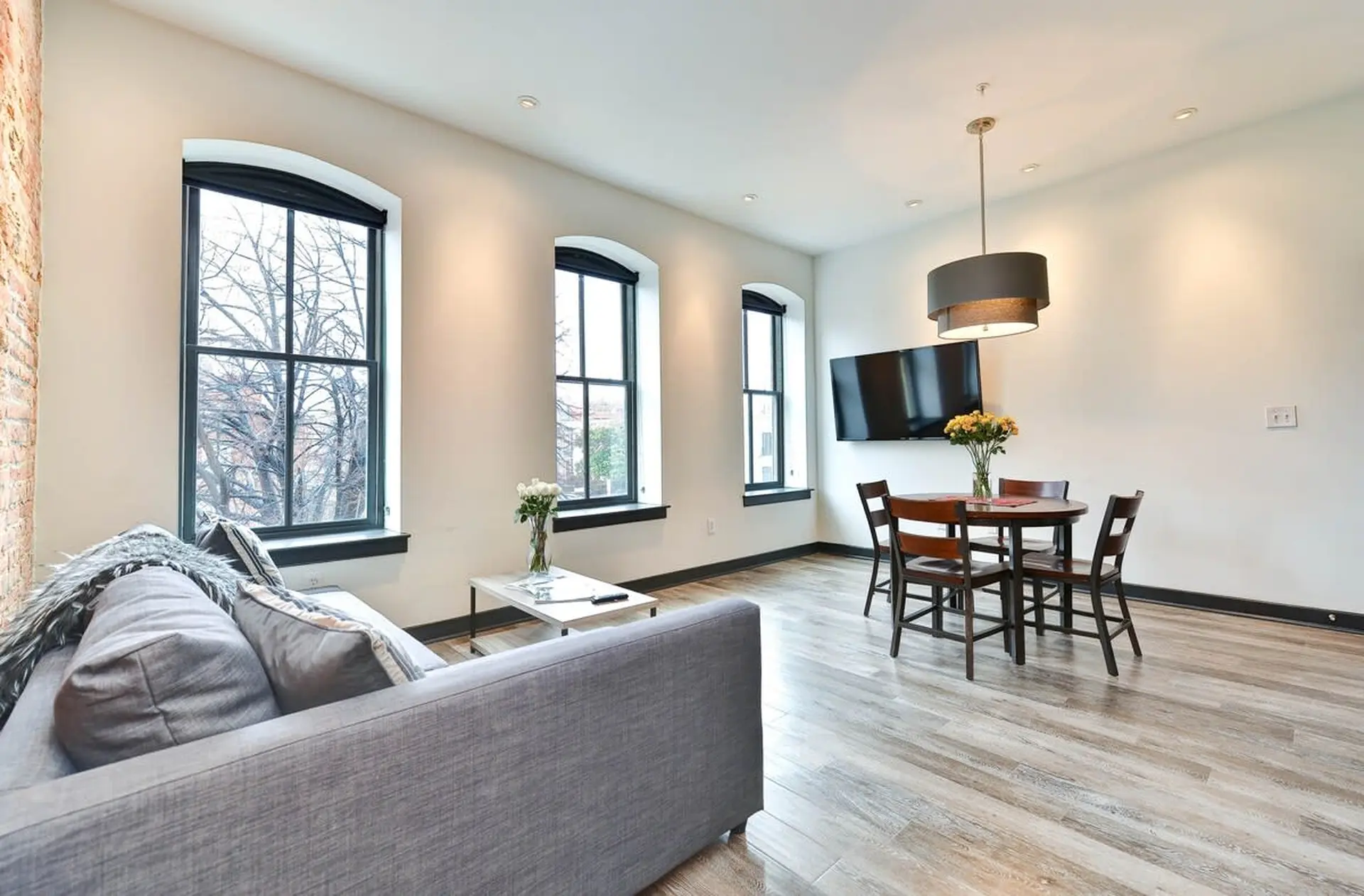Gorgeous 1 BD in Capitol Hill
