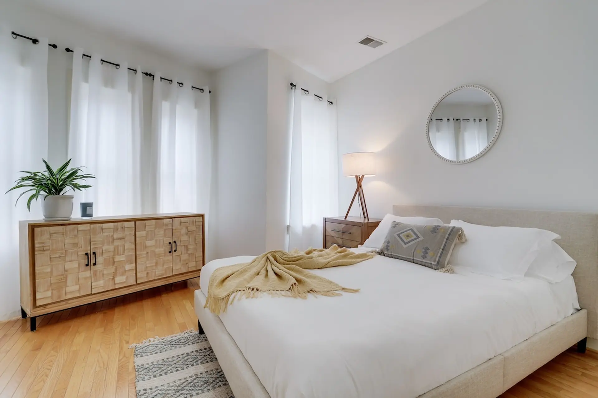Sojourn | Classic Dupont Circle | 3 BR