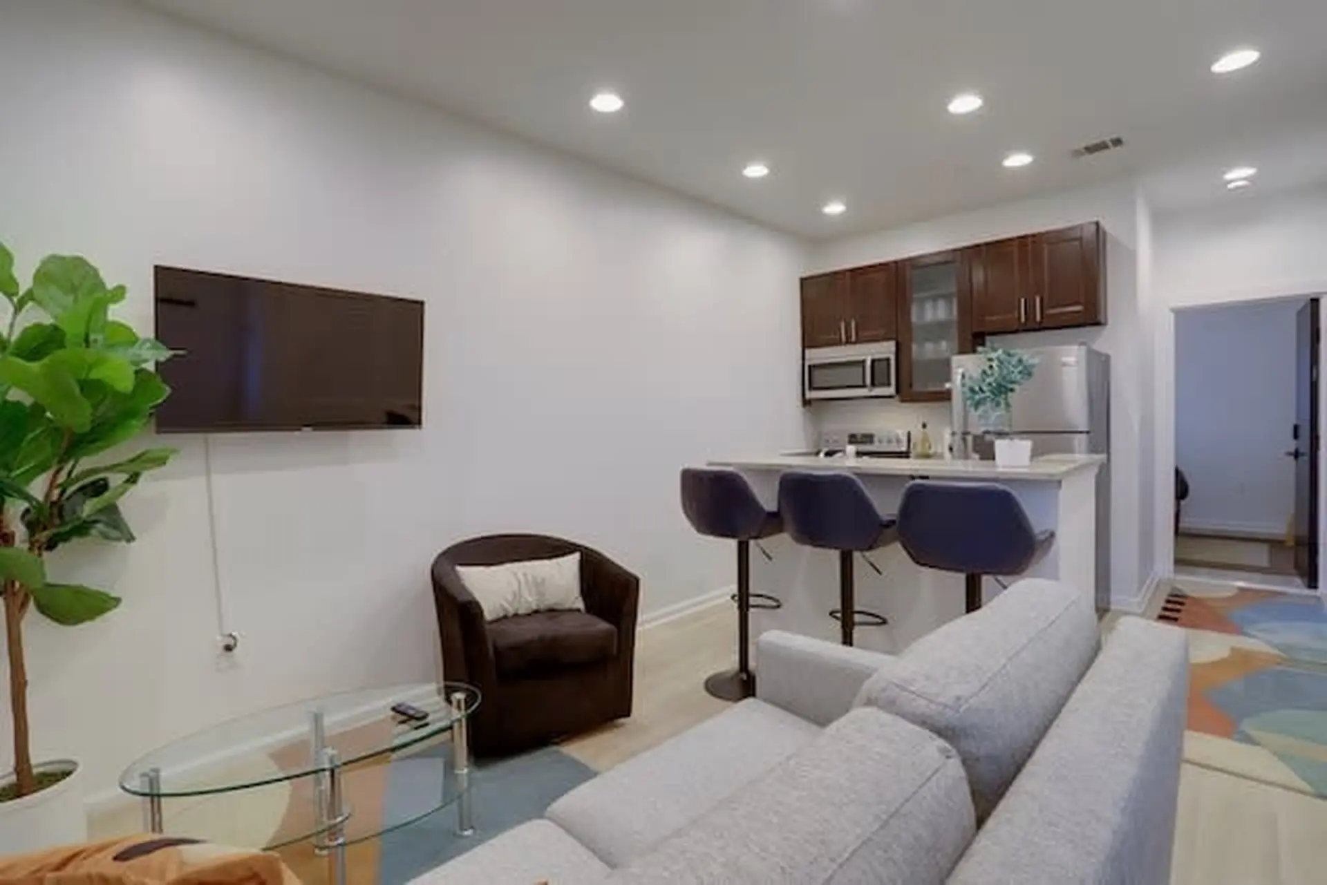 Sojourn on Kenyon | 3 BR