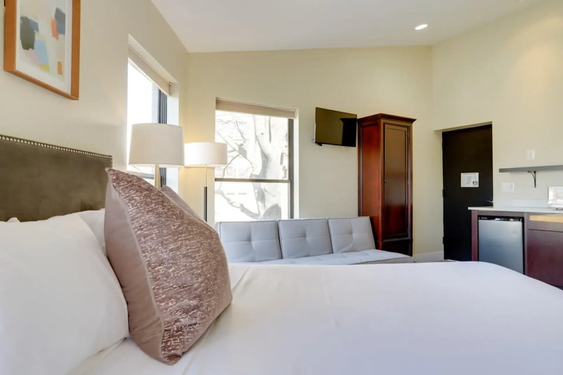 Sojourn at DuPont Place #7 | Pet Friendly