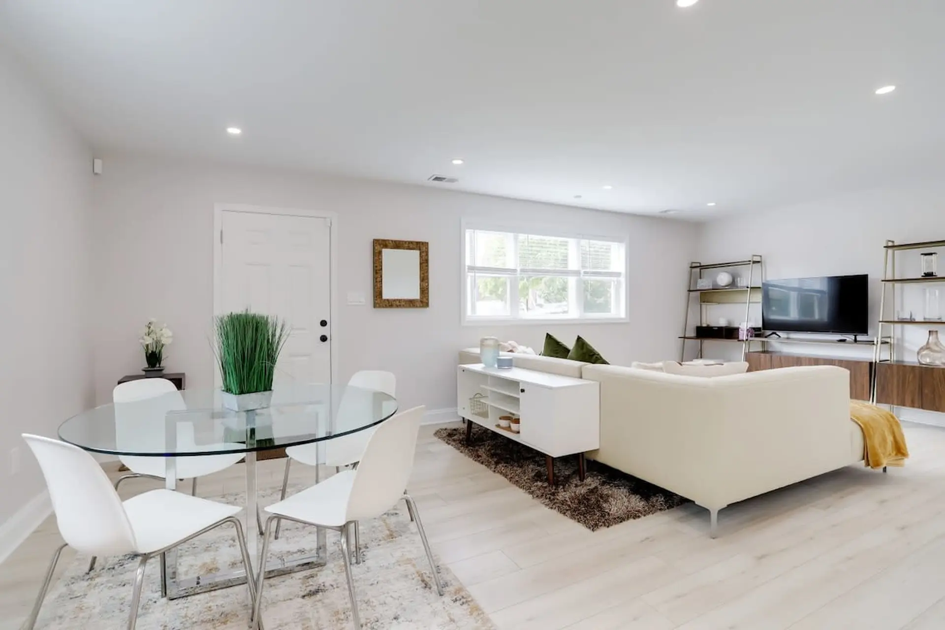 Sojourn on Duke NEW 3 BR in Alexandria
