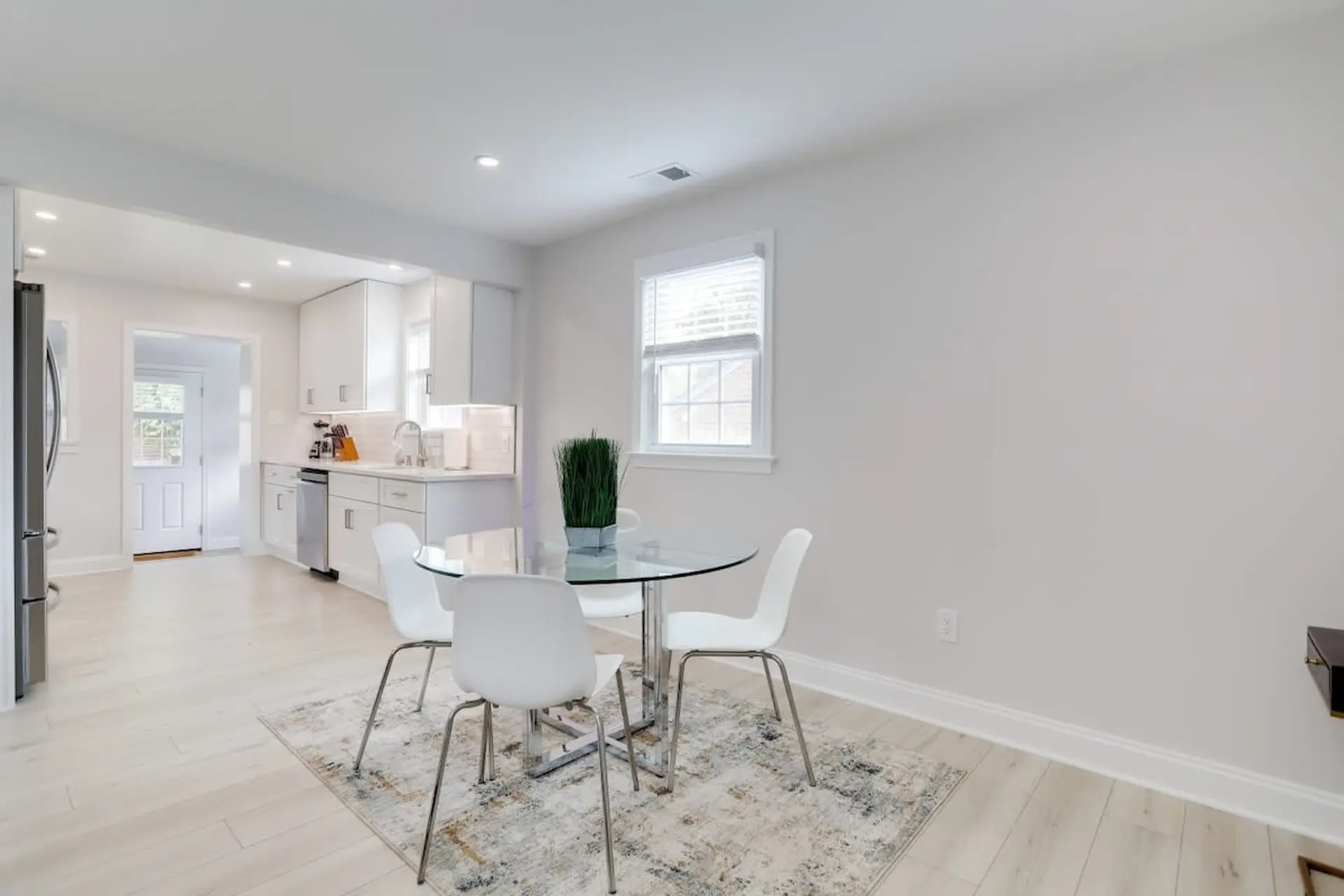 Sojourn on Duke NEW 3 BR in Alexandria