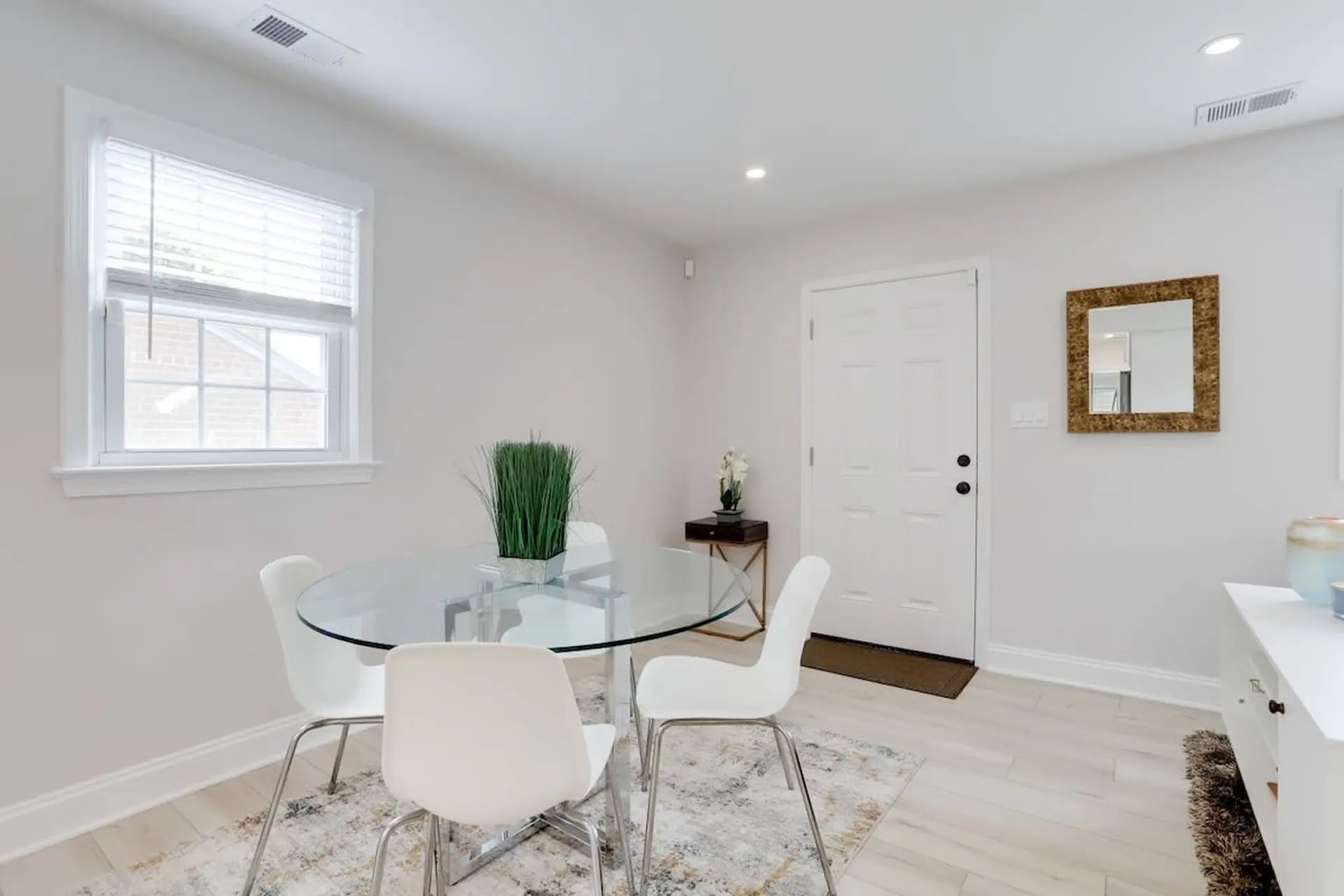 Sojourn on Duke NEW 3 BR in Alexandria