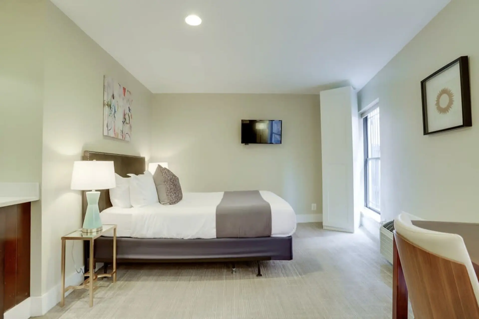 Sojourn at DuPont Place #3 | Pet Friendly