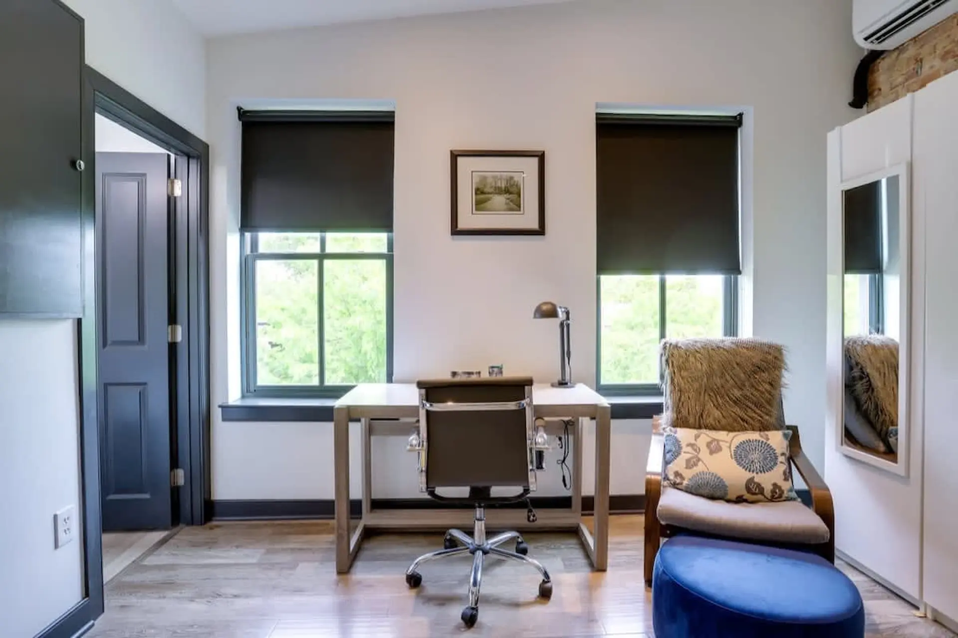 Bright Sunny Capitol Hill Studio