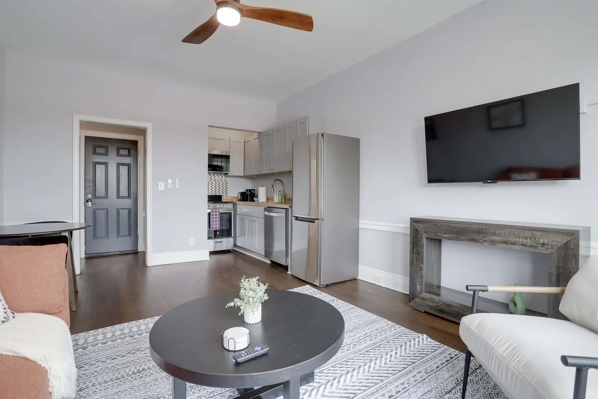 Sojourn 1717 19th | Sleek & Stylish Escape