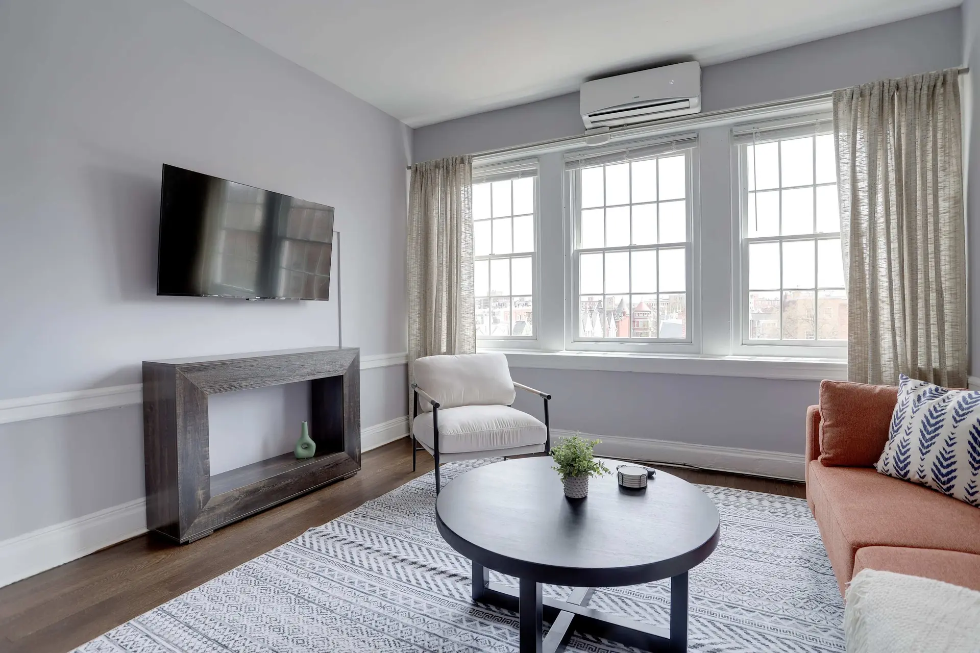 Sojourn 1717 19th | Sleek & Stylish Escape