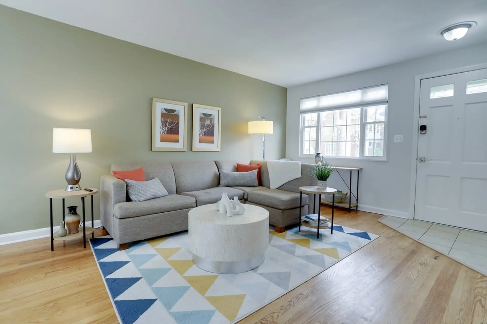 Sojourn Old Town Alexandria 3 BR w/ Relaxing Patio