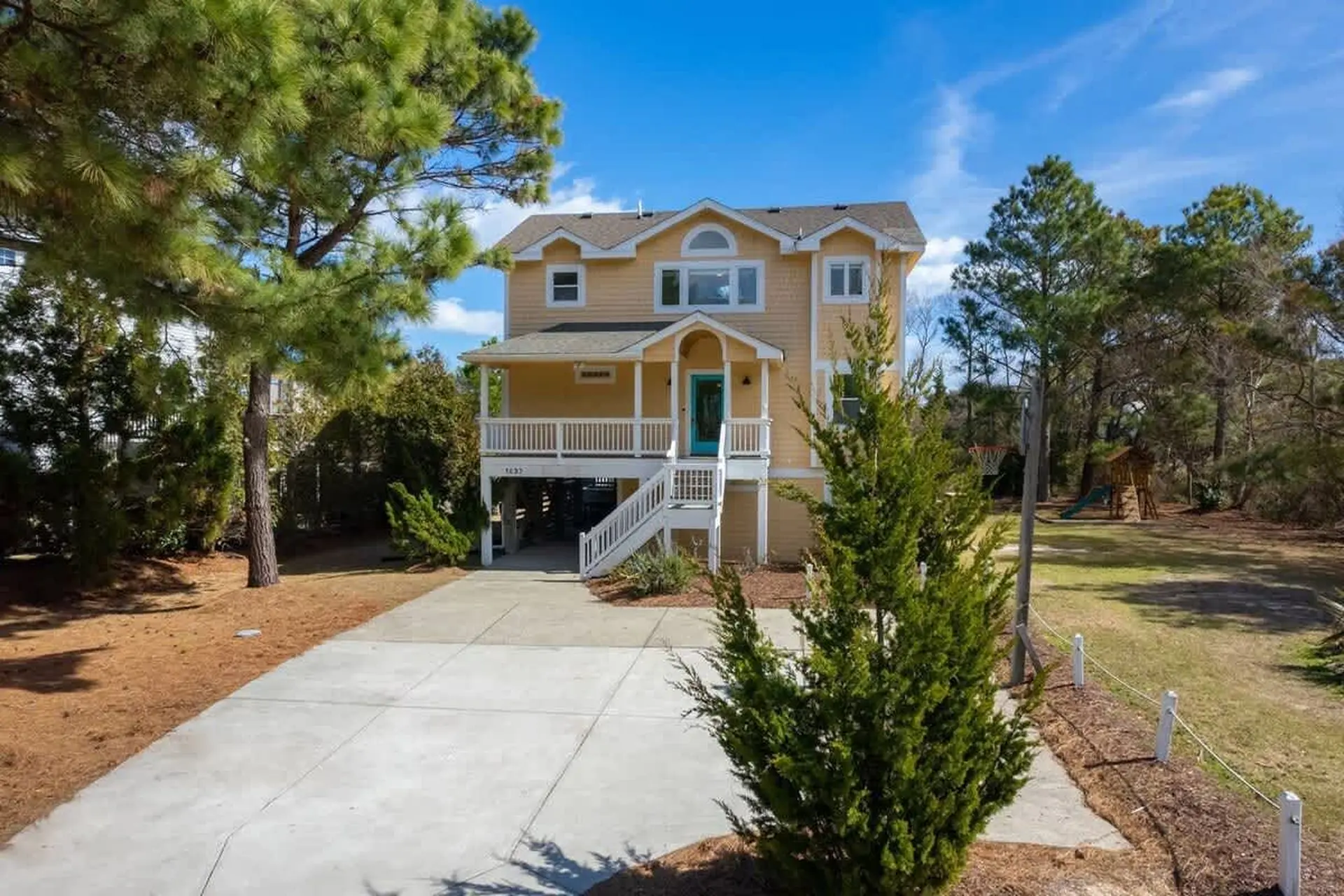 Heated Pool,  Hot Tub, and 6-Min Walk to Beach