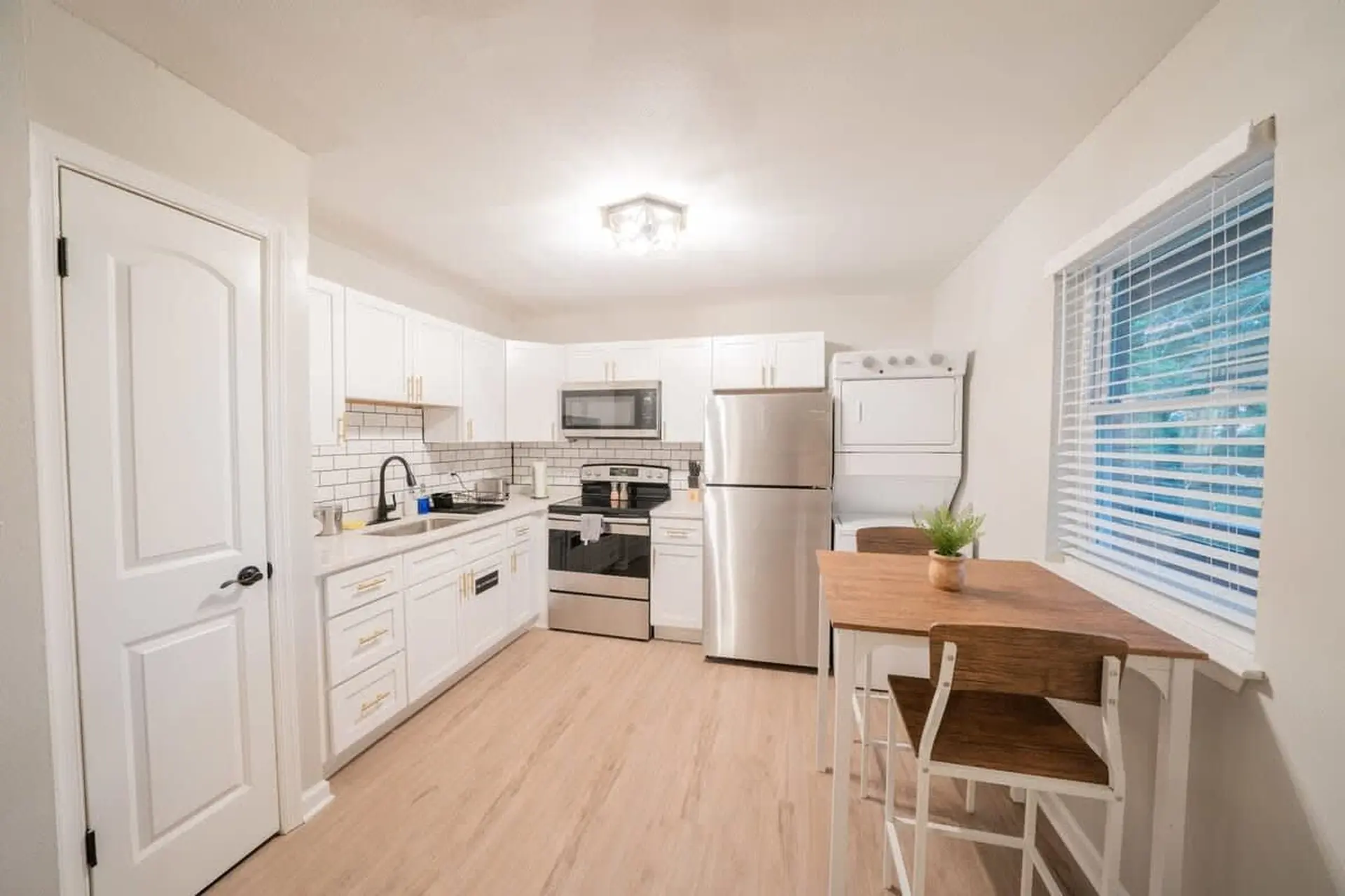 Ocean View 14th Vesper Suite