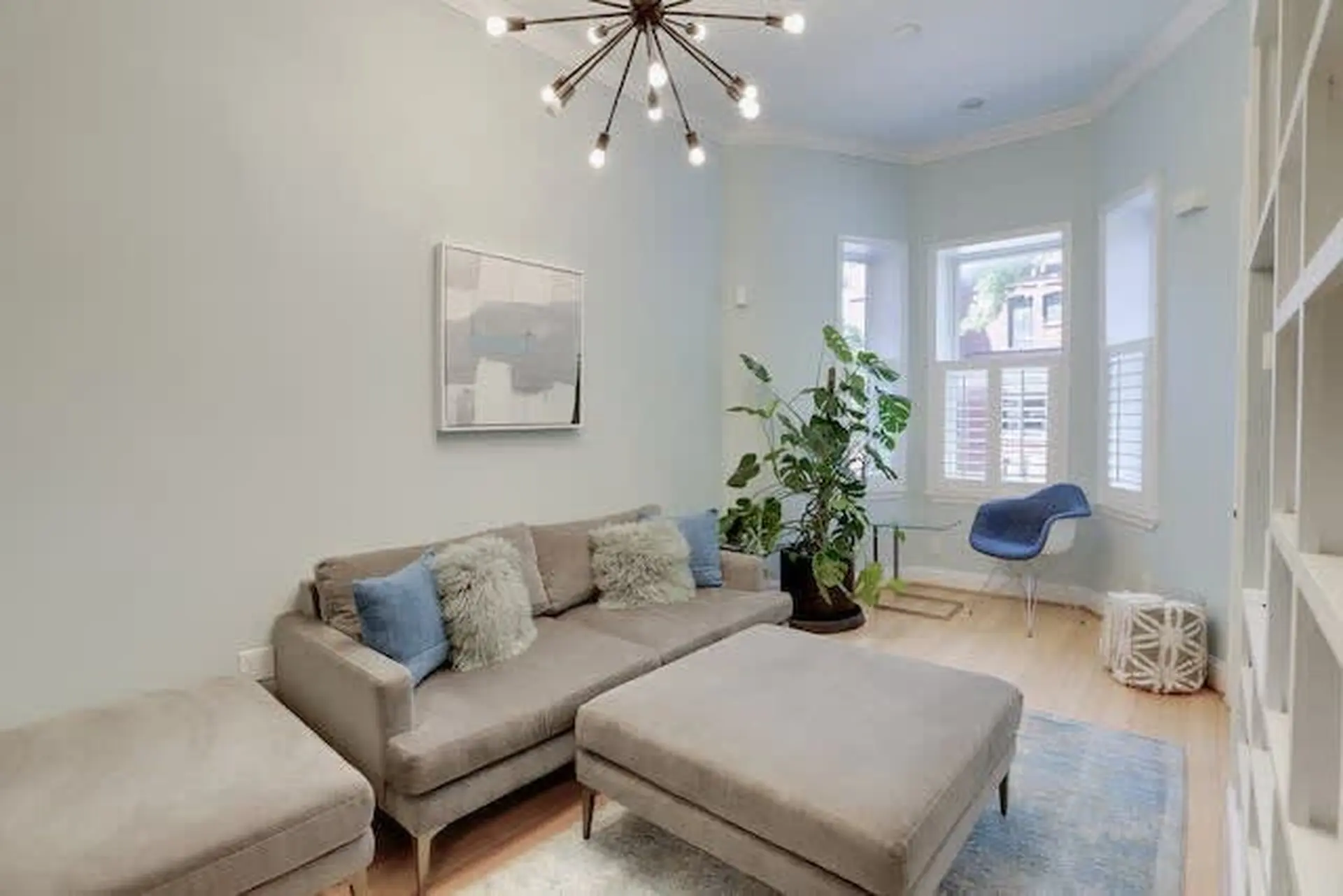 Sojourn Mt Vernon Sq Outdoor Space 2BR/2BA