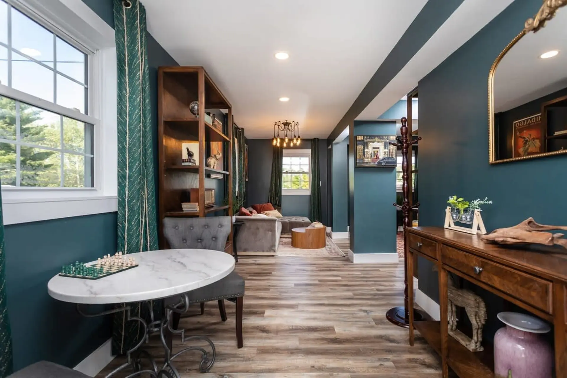 Sojourn at The Legacy Inn- The Cash & Carter Suite