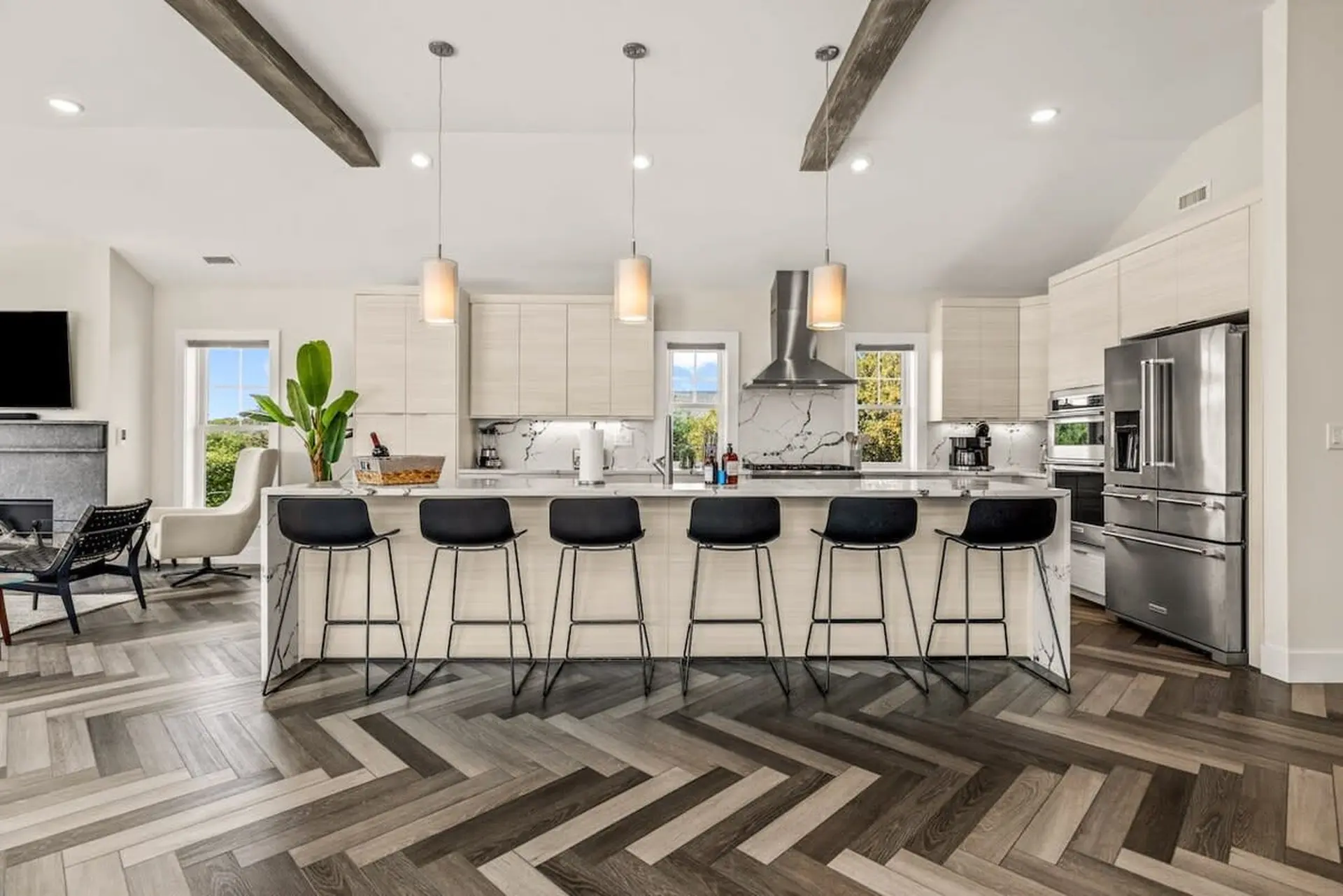 Aurora 7 BR Elevator Theater Rec Room, Pool & Hot