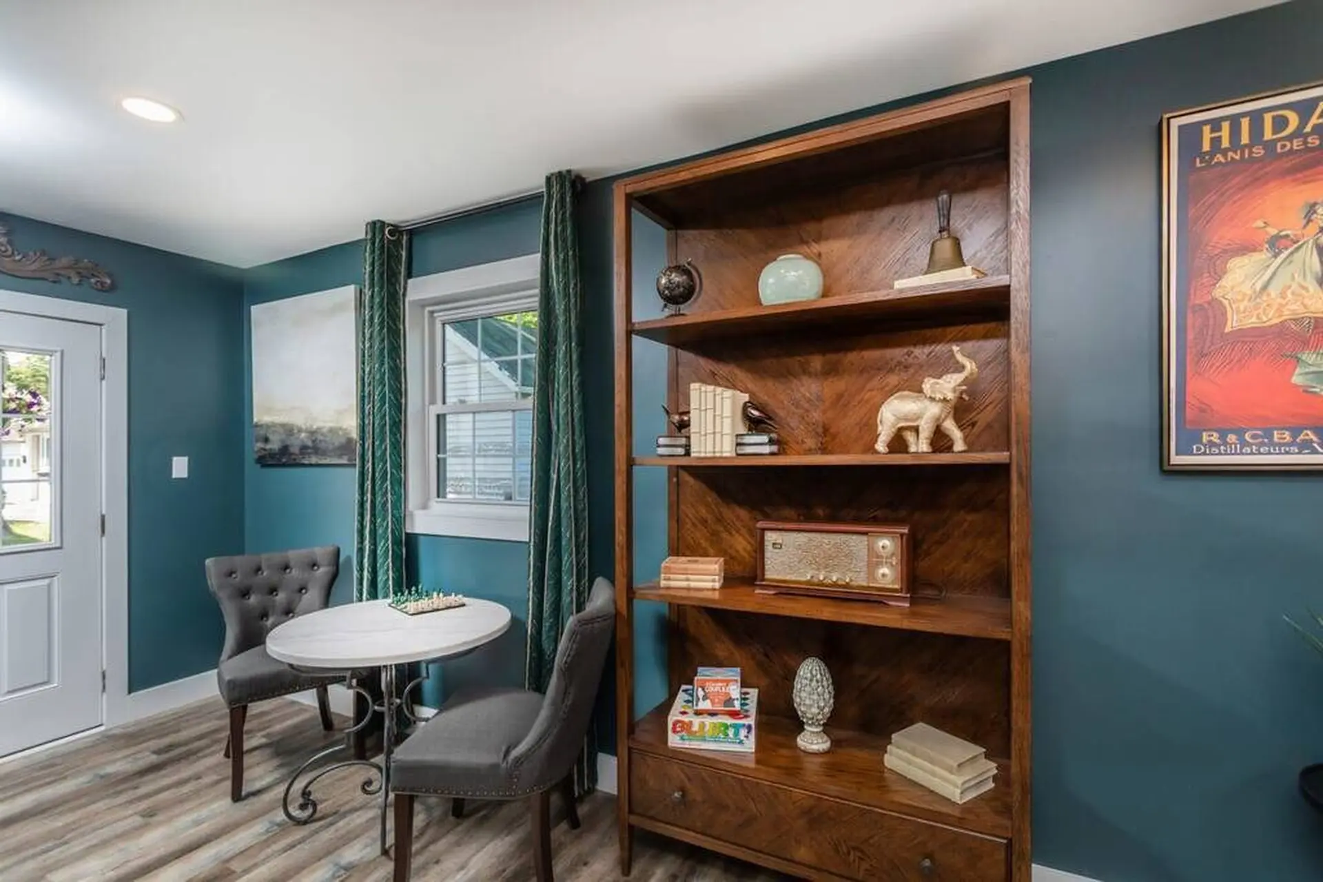 Sojourn at The Legacy Inn- The Adam's Suite