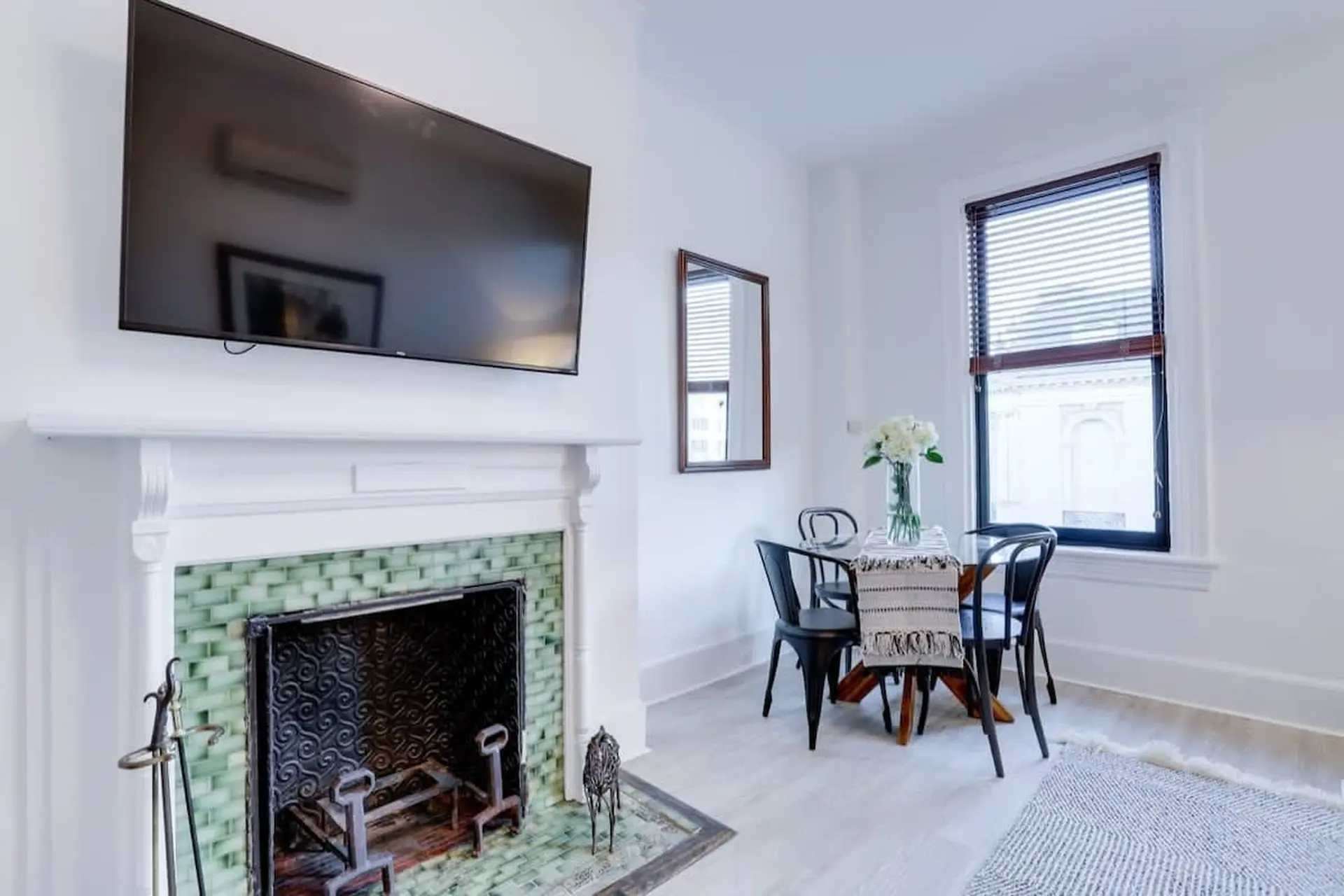 Sojourn on R | 2 Bedroom | Pets Welcome