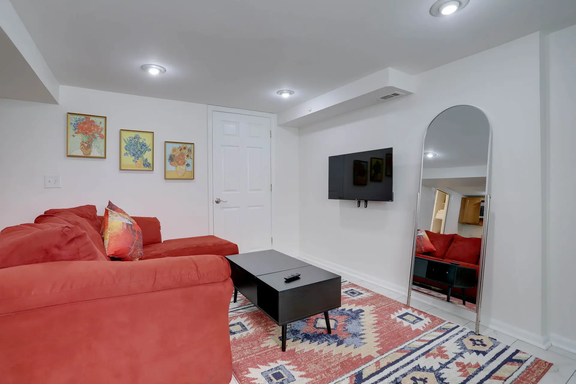 Sojourn 1 BR Garden Level Home Sleeps 2