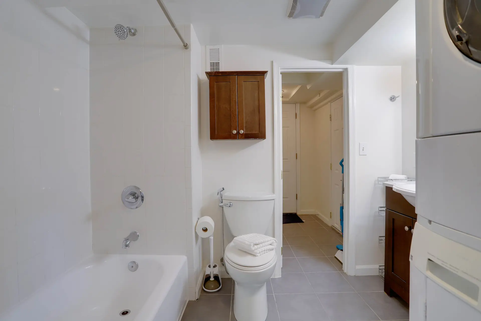 Sojourn 1 BR Garden Level Home Sleeps 2