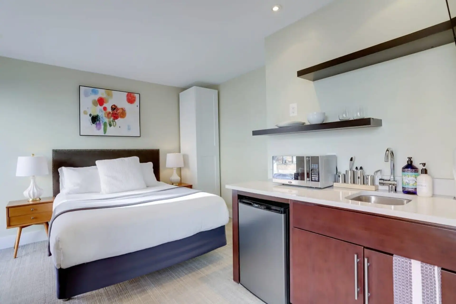 Sojourn at DuPont Place #5 | Pet Friendly