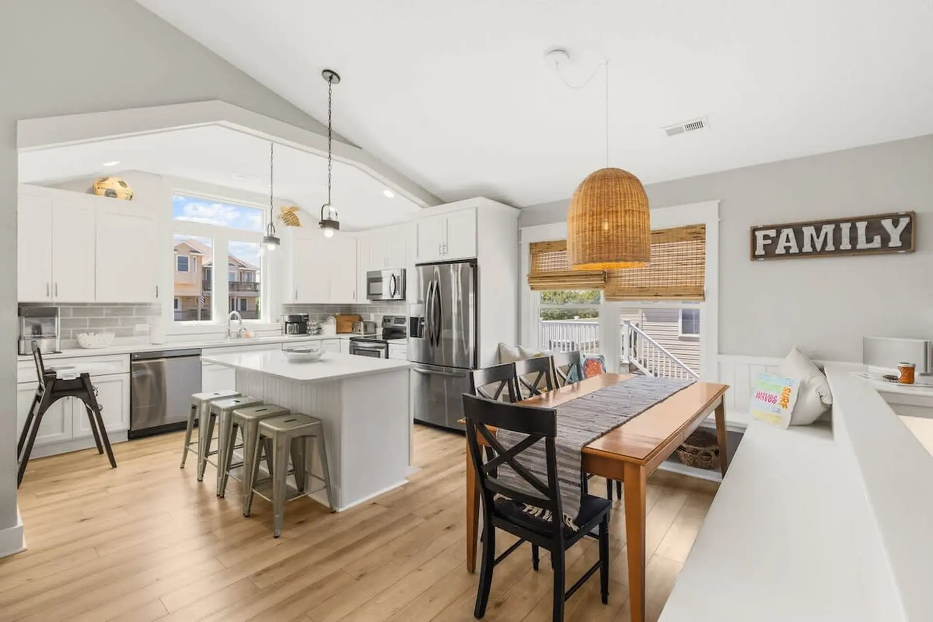 Sojourn | Chipwrecked | Bikes, Grill, 6 BR