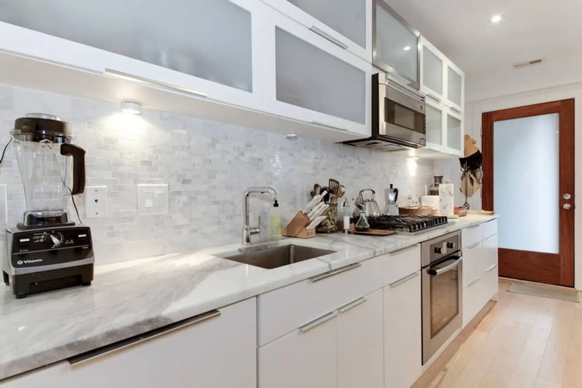 Luxury Apartment steps to The Dupont Circle Metro