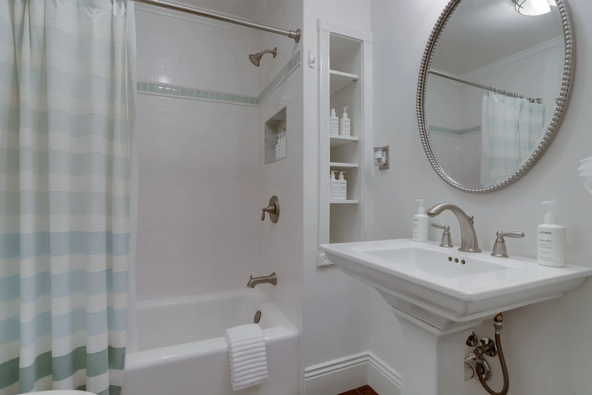 Sojourn's 1 BR Four Blocks to The National Mall