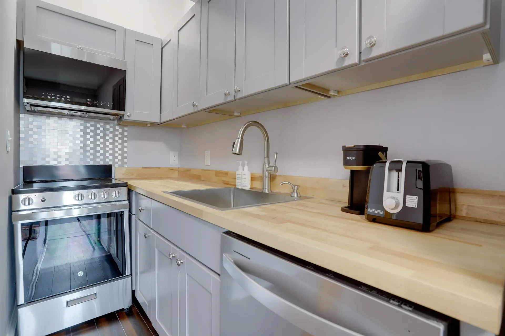 Sojourn | Charmer in Dupont with Private Balcony
