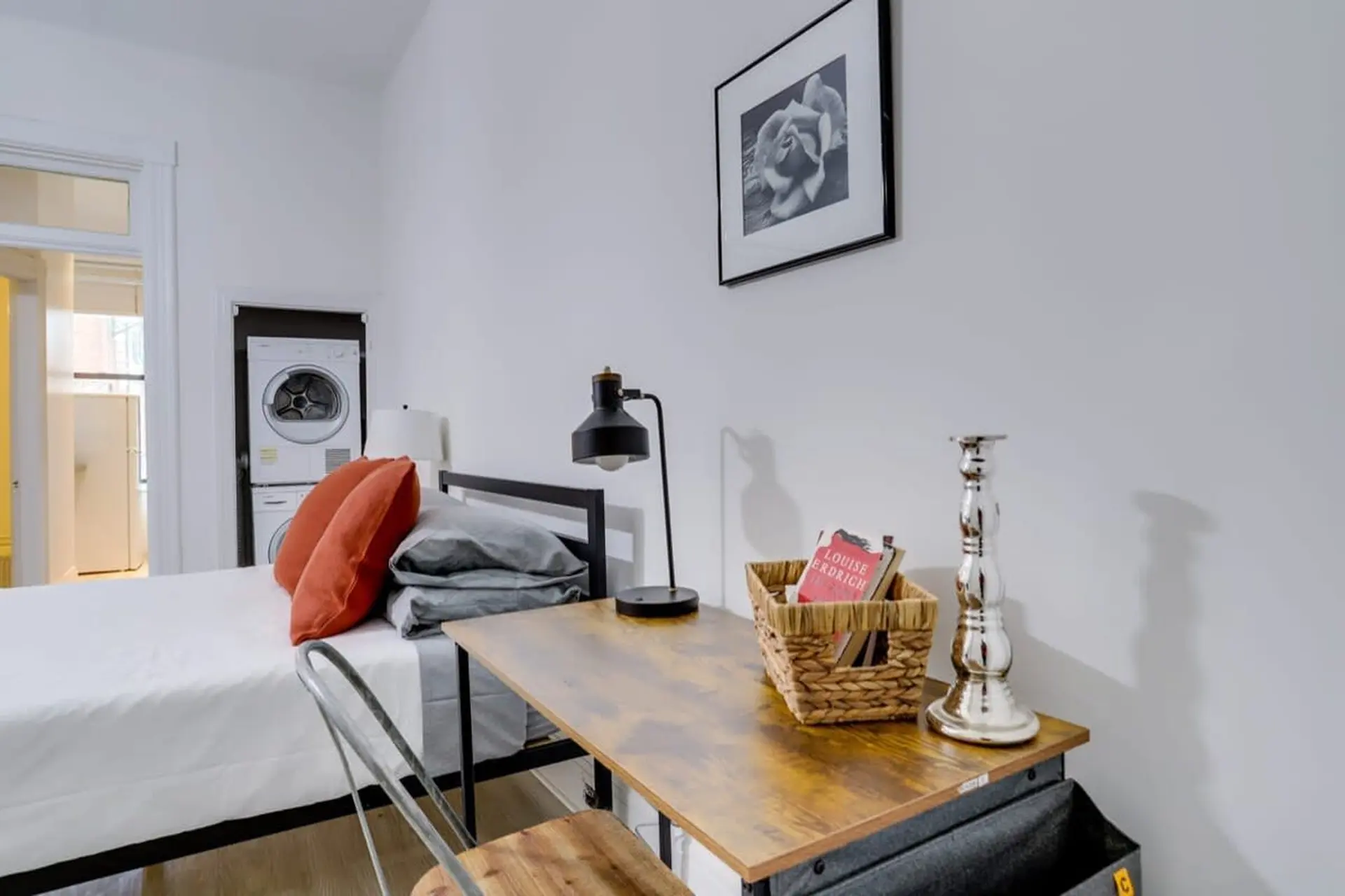 Sojourn on R | Studio | Pets welcome