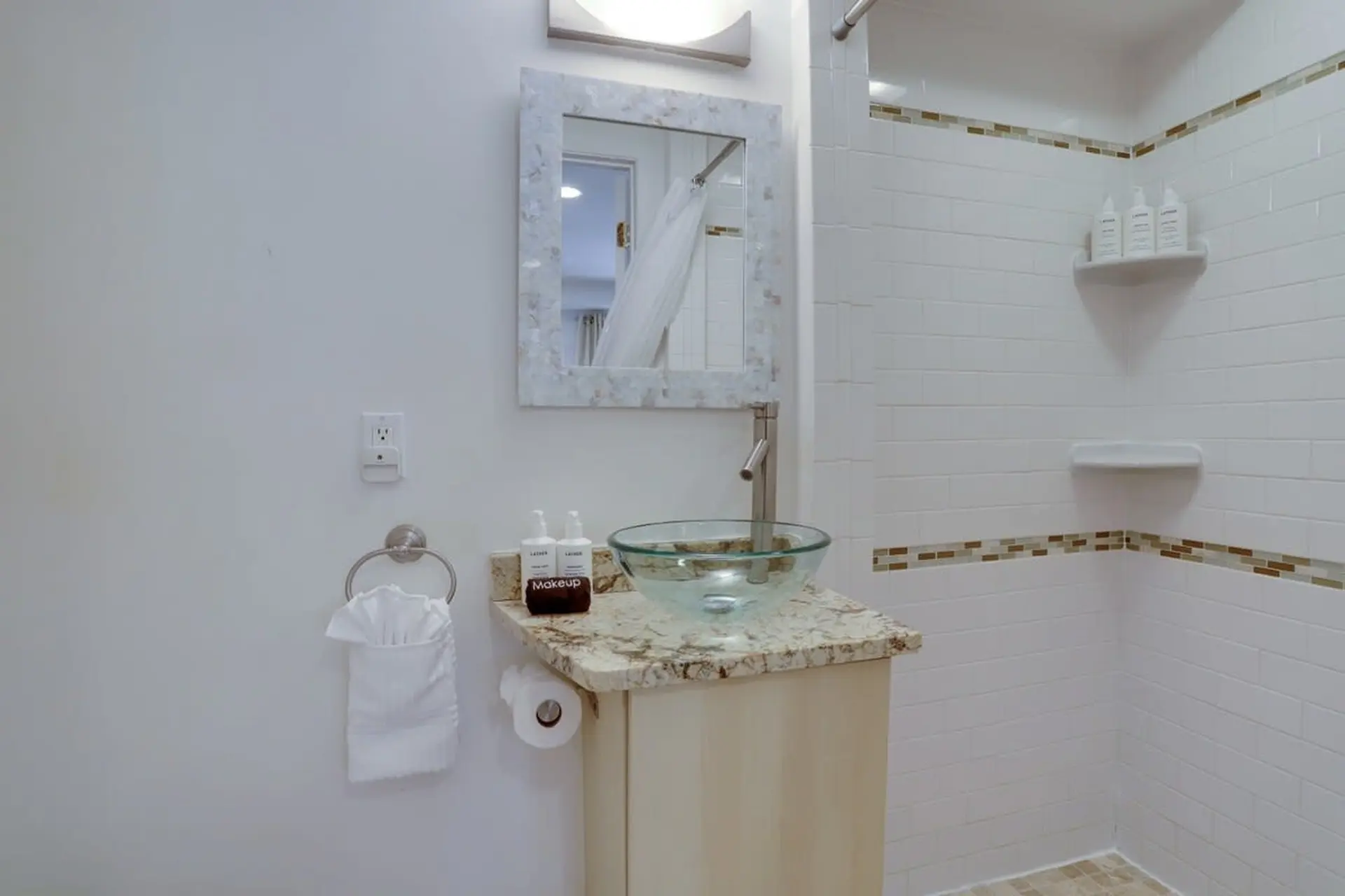 Sojourn Studio Sanctuary at Palisades Place |#4