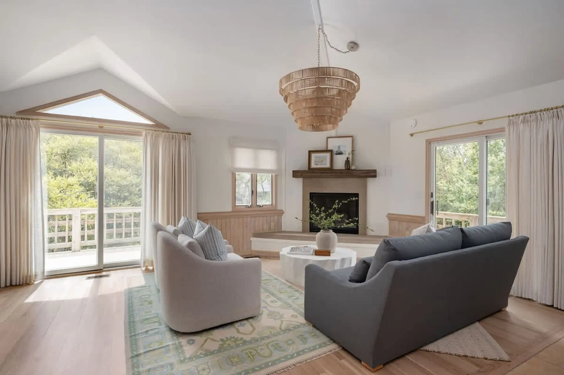 Stylish Home with Pool, Hot Tub & Walk to Beach