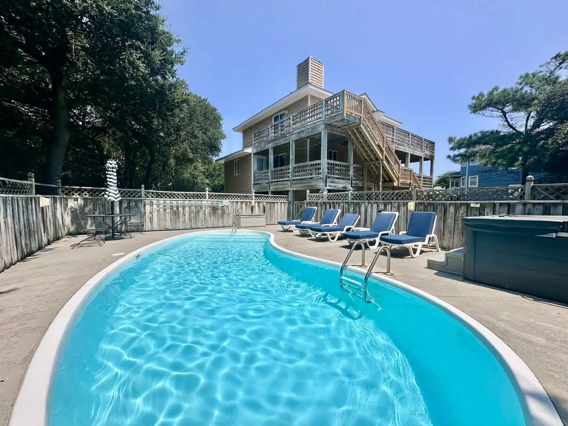 Stylish Home with Pool, Hot Tub & Walk to Beach
