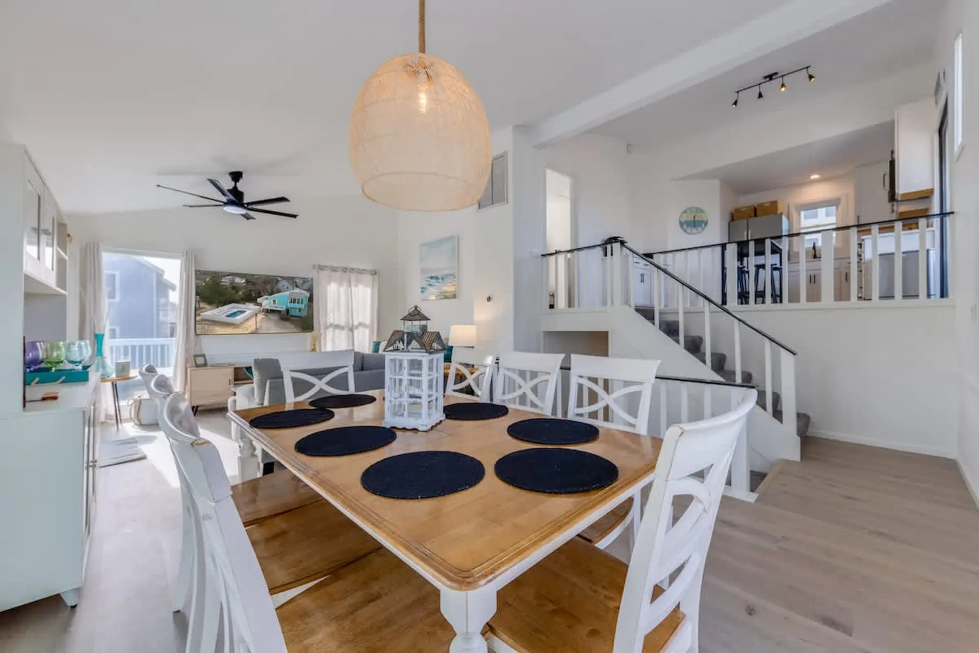 Pool with FREE HEAT, Hot Tub, Short Walk to Beach!