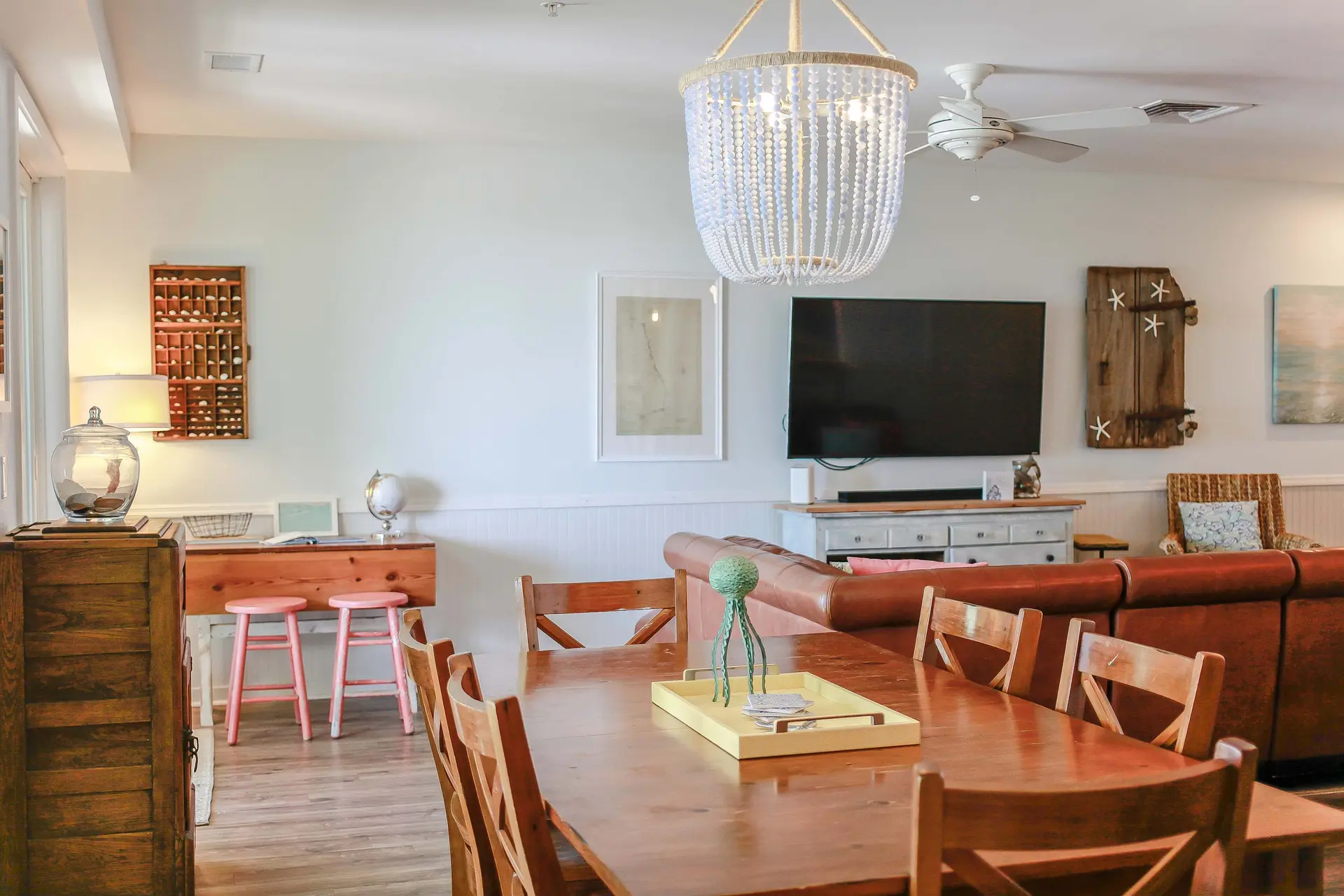 Sojourns Beach Views & Pool Family Home Sleeps 9