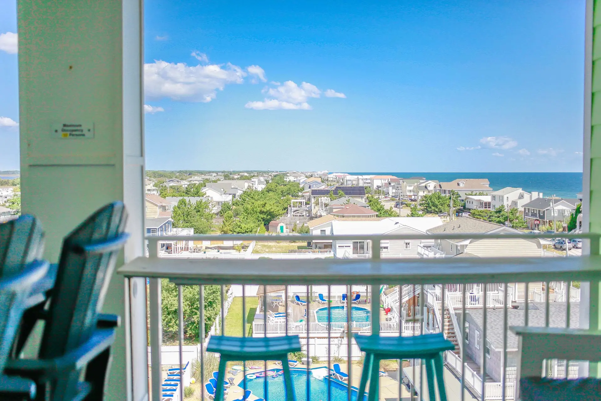 Sojourns Beach Views & Pool Family Home Sleeps 9