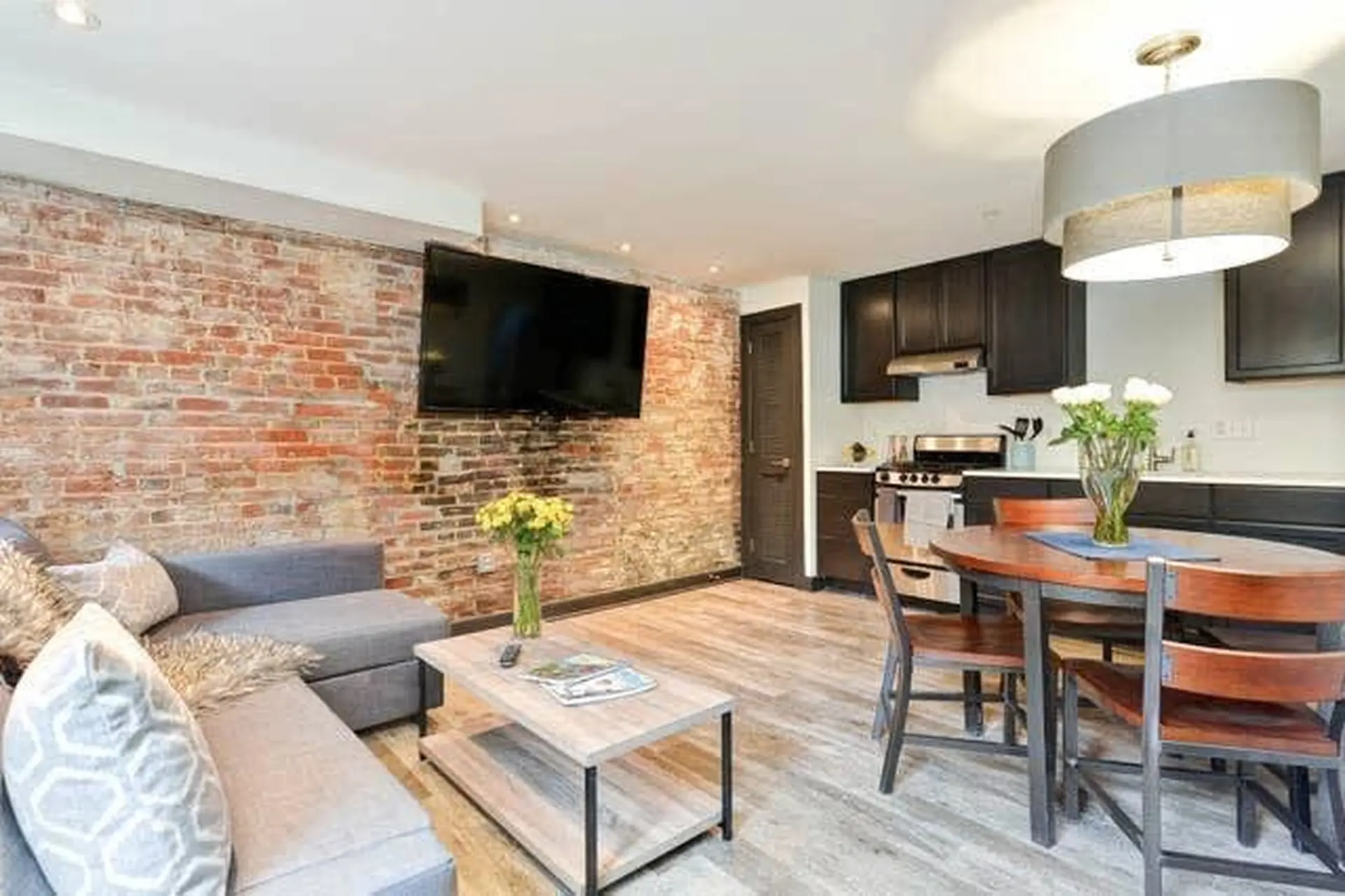 Private Luxury Apt Capitol Hill