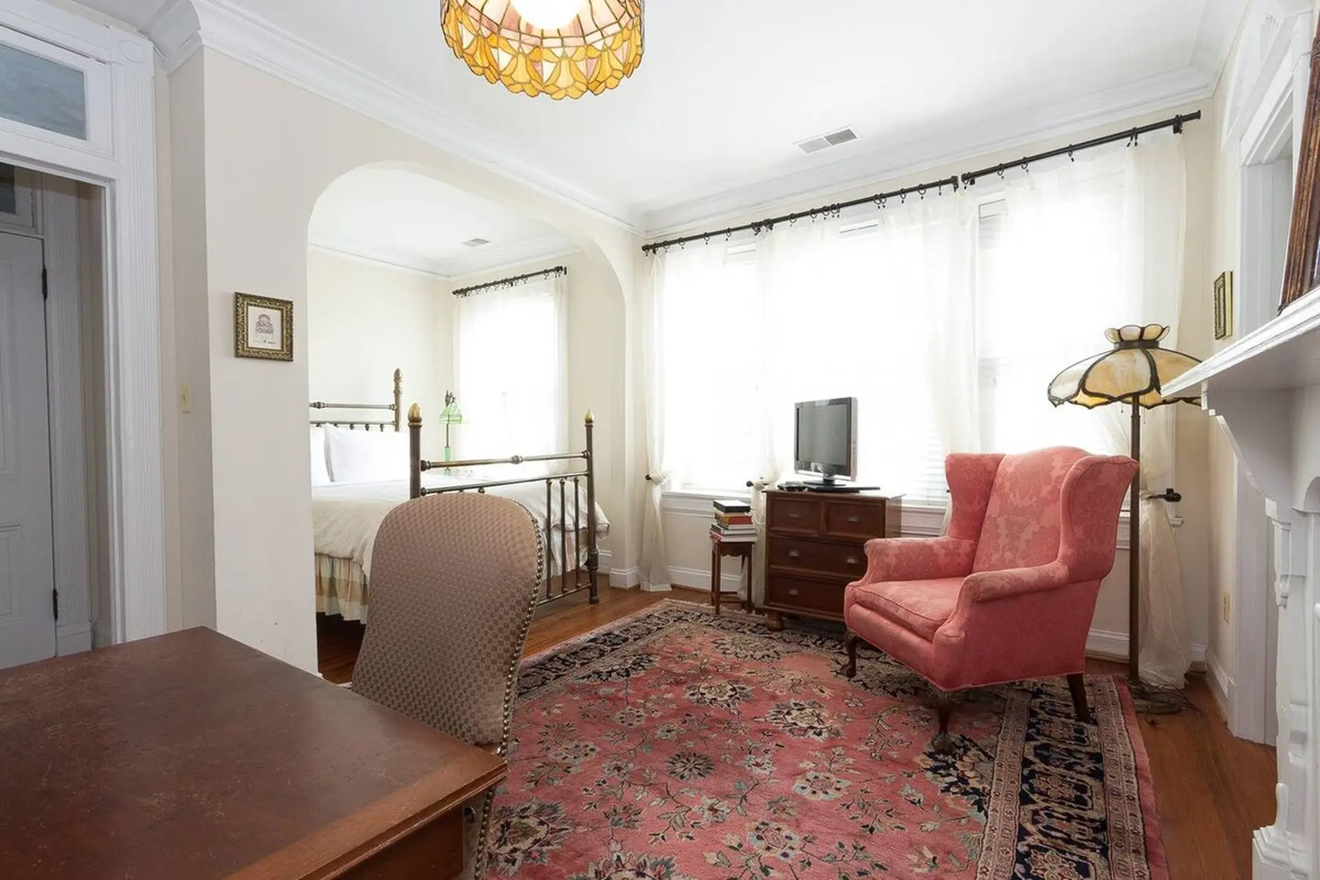 Historic Dupont Circle Inn ~ Lola's Room