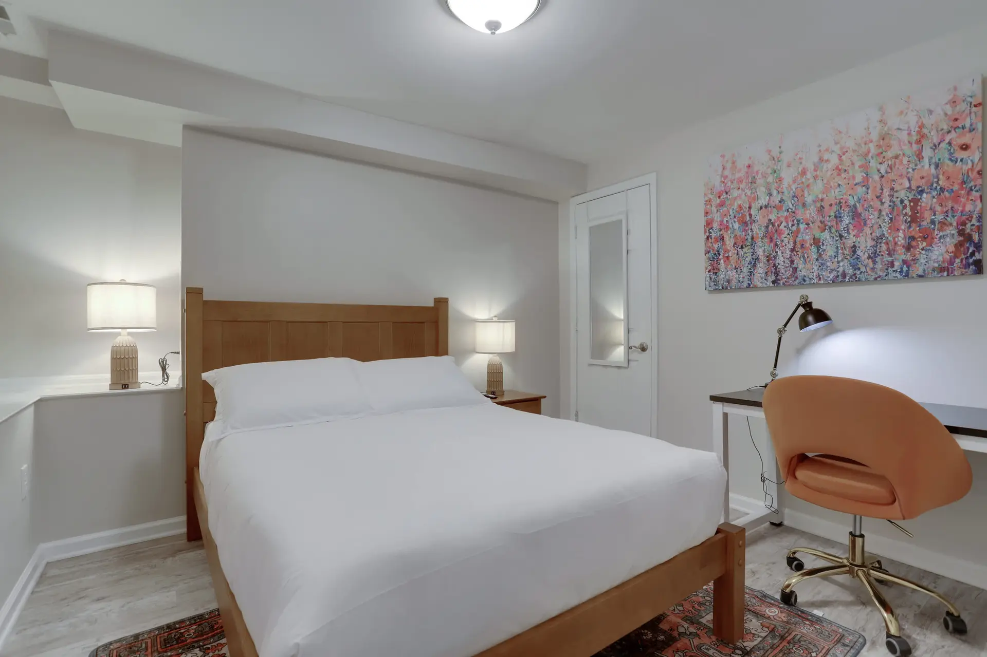 Sojourn 2 Bedroom with Free Parking | Pets Welcome