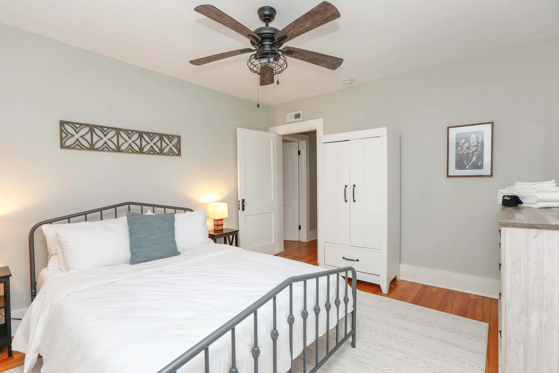 Sojourn at Colley Manor Unit 2 Sleeps 4