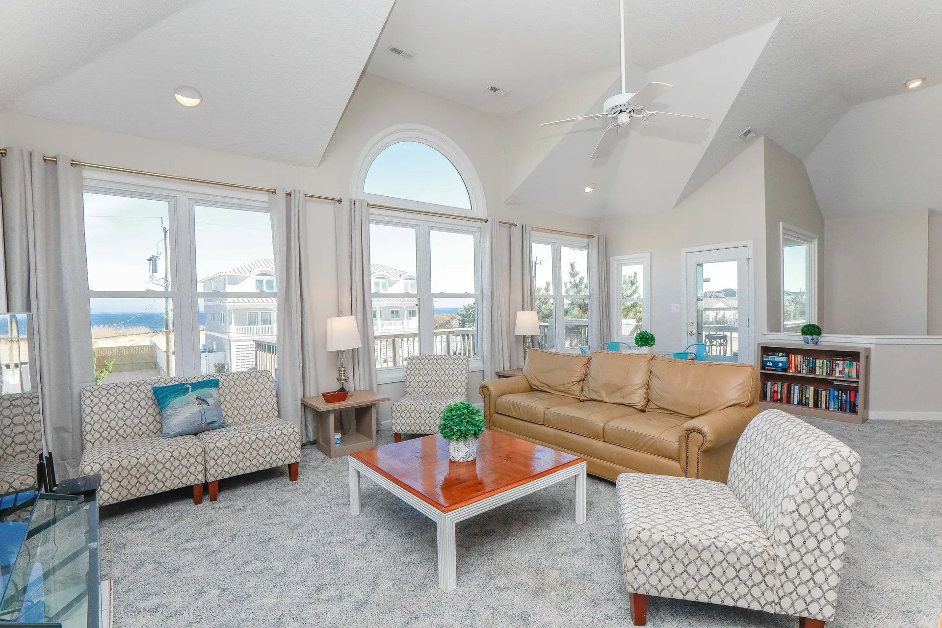 Sojourn Ocean Dreams Sleeps 18+