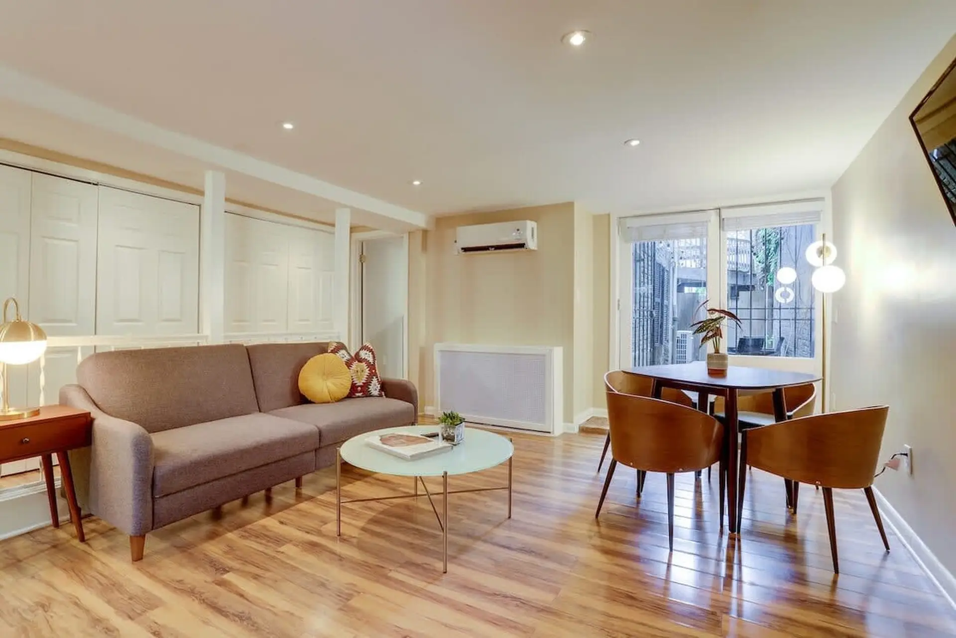 Fantastic 2 BR Parking,  Pets Welcome, with Privat