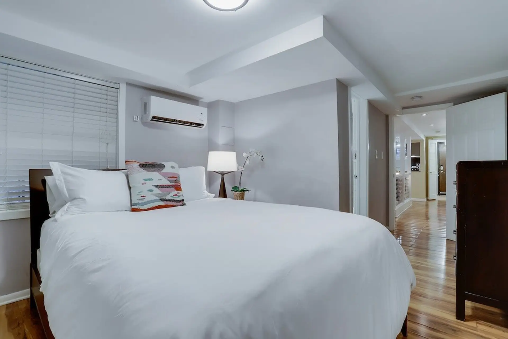 Fantastic 2 BR Parking,  Pets Welcome, with Privat