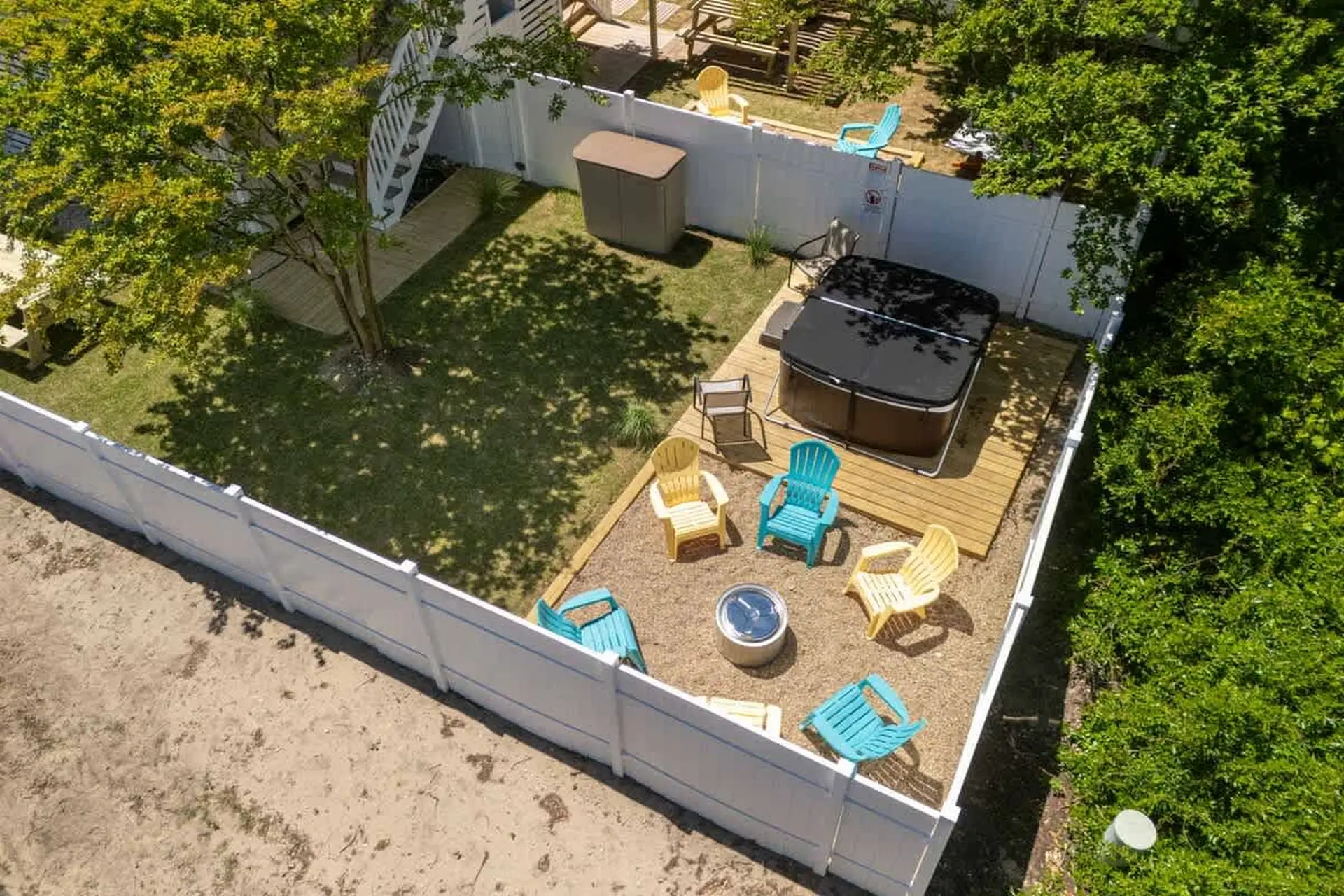 Coastal Luxury, Hot Tub, Fire Pit & 5Min to Beach