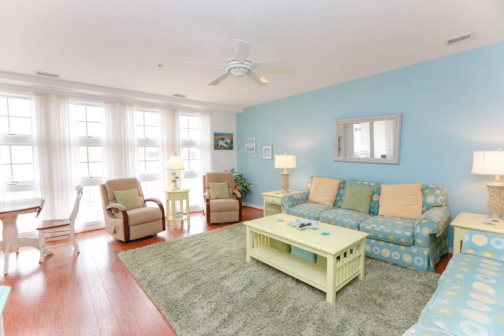 Sojourn Beach Haven Sleeps 7 with Pool near Beach