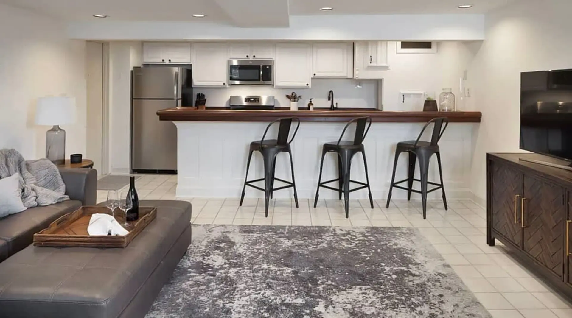 Sojourn on Seward | 1 BR | Steps to Capitol