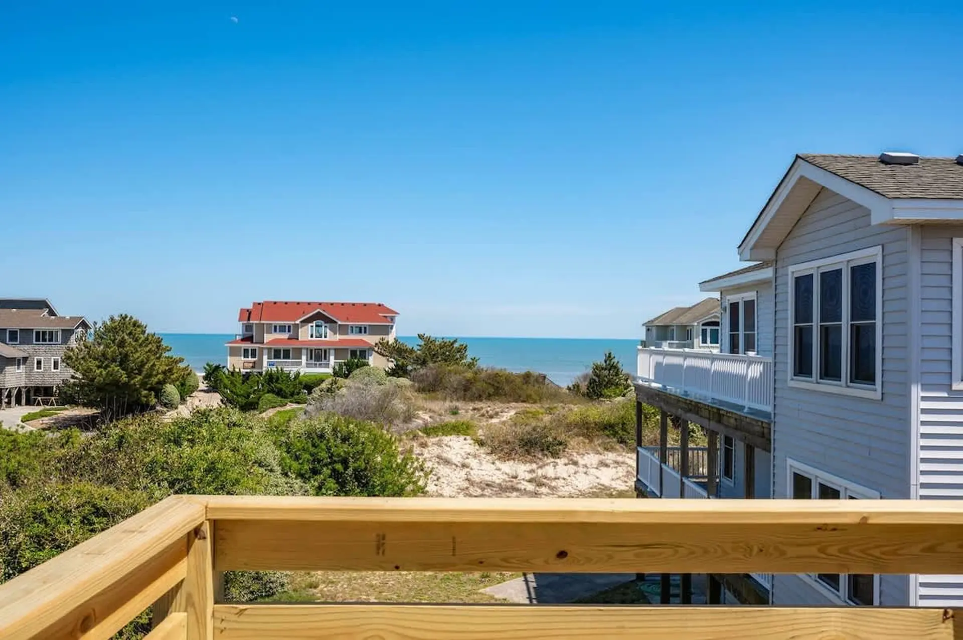 2Min Walk to Beach, Private Pool & Hot Tub!
